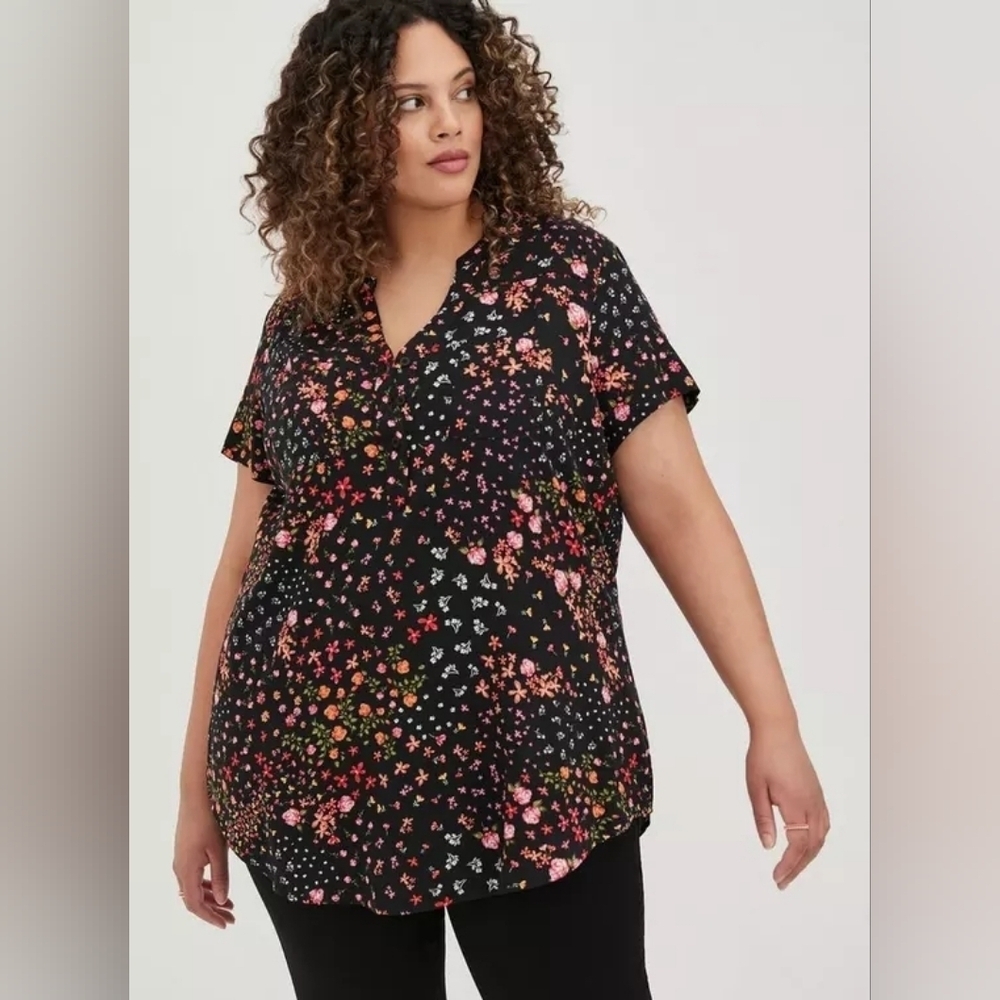 Torrid Harper Rayon Twill Pullover Tunic Blouse, Color Floral Black Size 4X